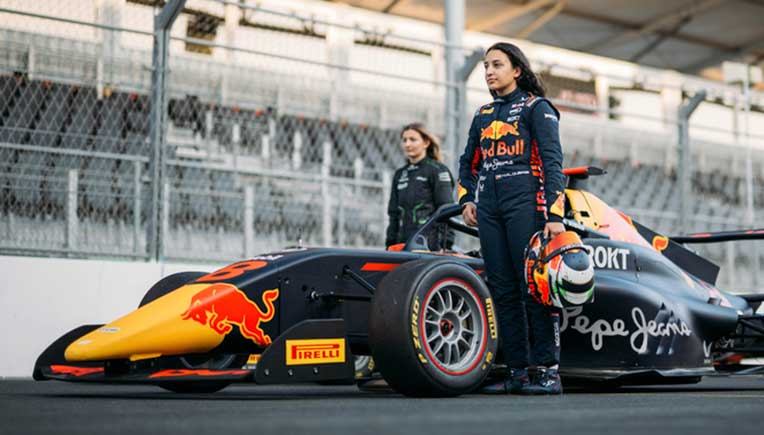 Pepe Jeans London continues F1 partnership