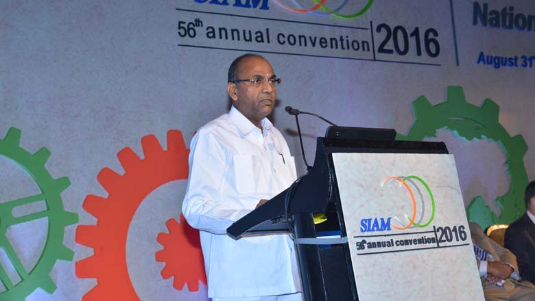 Union Minister of Heavy Industries and Public Enterprises Anant G Geete addressing SIAM delegates