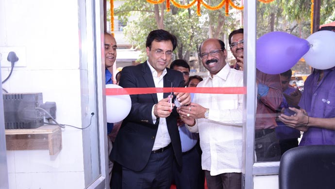 Rajesh Dahiya, Group Head, Sales-APMEA (Asia Pacific, Middle East & Africa), Apollo Tyres Ltd inaugurated the outlet in Turbhe, Navi Mumbai