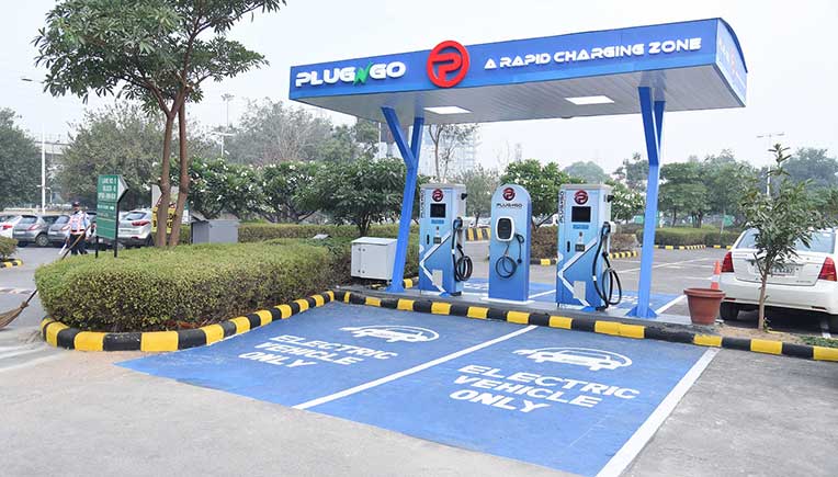 Electric vehicles start-up EV Motors India has joined hands with DLF, Delta Electronics India and ABB India to launch of its first public EV charging outlet ‘PlugNgo’.