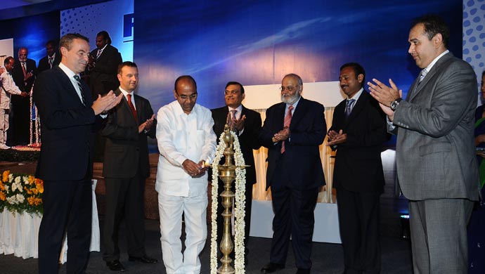 Anant Geete, Union Cabinet Minister for Heavy Industries and Public Sector Enterprises, and dignitaries lighting the lamp 