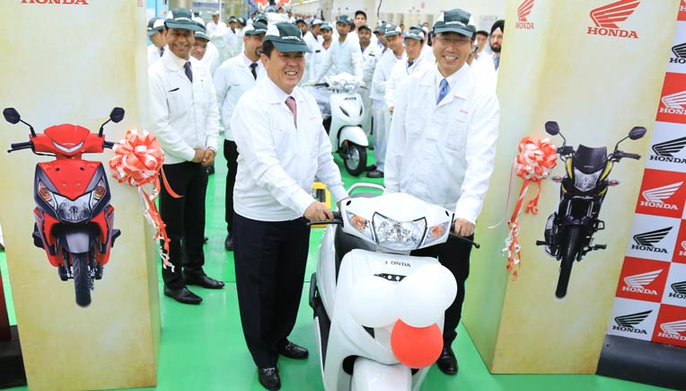 Honda officials at the inauguration of the 4th assembly line at Karnataka plant