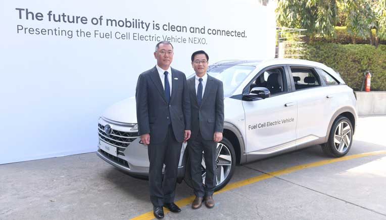 L to R - Chung Eui-sun, Vice Chairman, Hyundai Motor Company with S H Kim, Vice President, Namyang R&D Centre, Hyundai Motor Company 