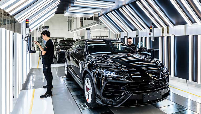 Lamborghini Urus achieves record 20,000 units in four years