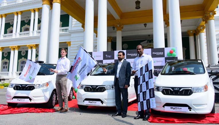 Senior officials of Mahindra Electric and Zoomcar