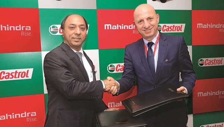 Signing of the deal between Mahindra and Castrol