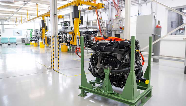 Lab1886, the innovation unit of Mercedes-Benz within Mercedes-Benz AG, are supporting Rolls-Royce Power Systems in a pilot project for stationary fuel cell systems. 