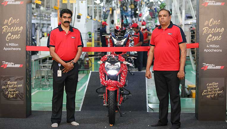 (R) Meghashyam Dighole, Head - (Marketing) Premium Motorcycles, TVS Motor Company at the roll-out of the TVS Apache 4 million global sales milestone