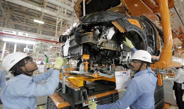 Ford sets the ball rolling in Sanand with new plant inauguration