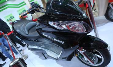 GEM forays into electric 2-wheeler market at E.V. Expo 2015