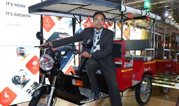 Lohia Auto displays e-rickshaws at EV Expo