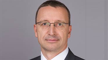 Martin Schwenk to replace Folger as new MD & CEO, Mercedes-Benz India