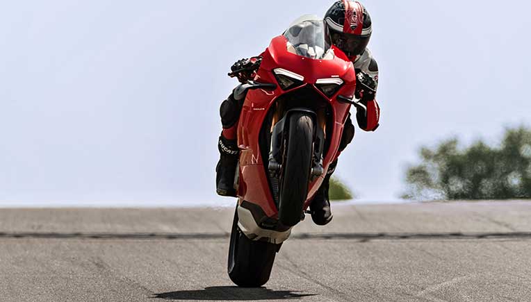 Ducati India launches BS6 Panigale V4, Diavel 1260