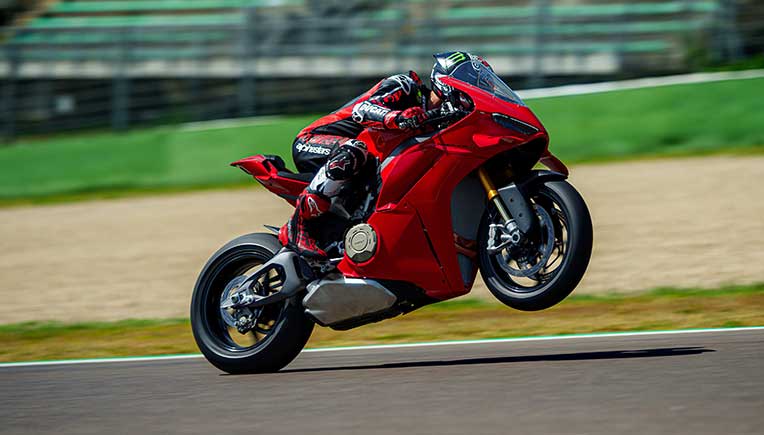 Ducati Panigale V4 with new design, technical base, ergonomics