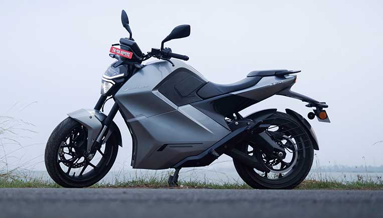 Raptee.HV T30 motorcycle is 1st e-2 wheeler with car charging standard 