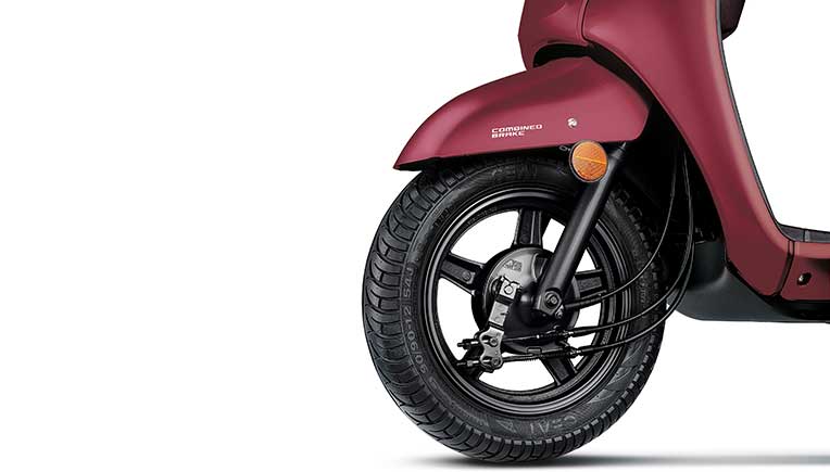 Suzuki-Access-125-SE_Drum-Brake-with-Alloy-Wheels