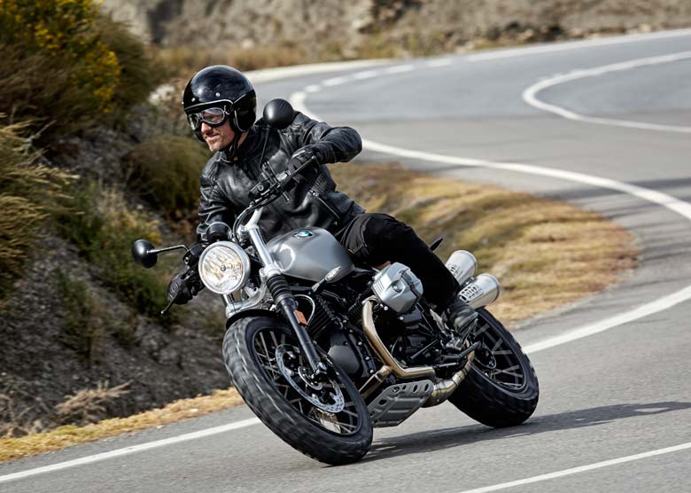 The new BMW Motorrad Scrambler features a classic air-cooled, punchy flat-twin boxer engine