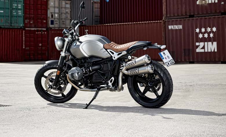 The passenger frame can be dismounted, thereby allowing the R nineT Scrambler to be used either by two people or one