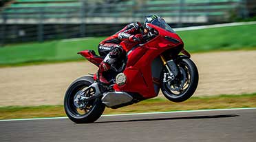 Ducati Panigale V4 with new design, technical base, ergonomics