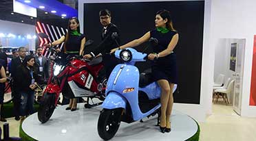 EeVe India unveils electric two-wheelers at Auto Expo 2020