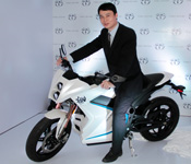 Terra Kiwami electric superbike for Rs 18 lakh