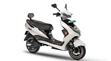 iVoomi Energy begins test ride of S1 e-scooters; deliveries to start soon