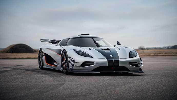 Koenigsegg One:1 has now destroyed the record of 0-300-0kmph with a time of 17.95 seconds
