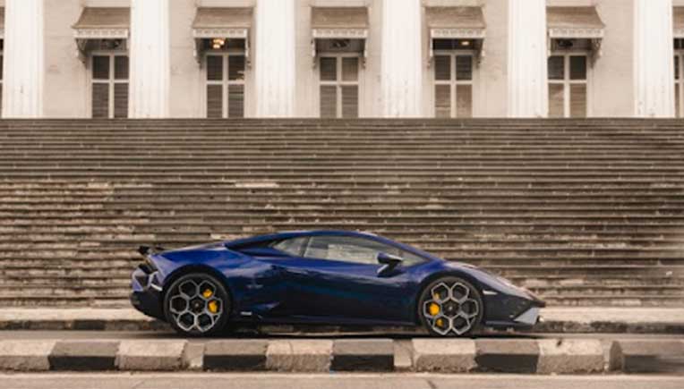 Lamborghini India delivers 150th Huracán in the country.