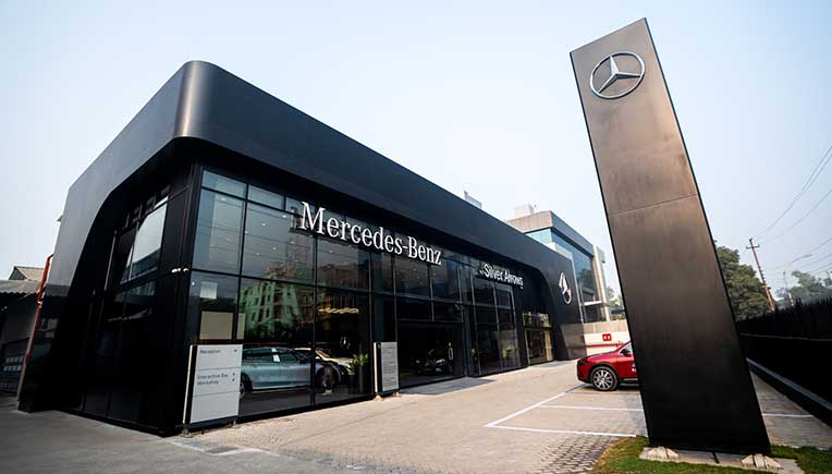 Silver-Arrows-Dealership-Exterior