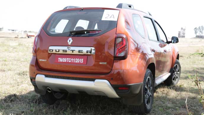 New Renault Duster Easy-R AMT - Rear view