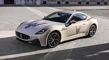 All-new Maserati GranTurismo takes to the streets