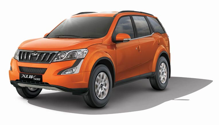 Mahindra petrol-powered XUV500 for Rs 15.49 lakh