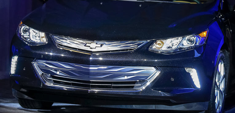 Sneak peek of the 2016 Chevy Volt at CES 2015