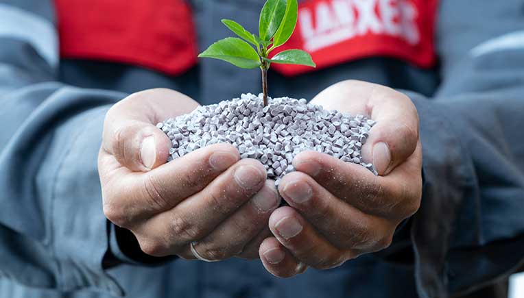 Mesamoll plasticizer from Lanxess now even more sustainable