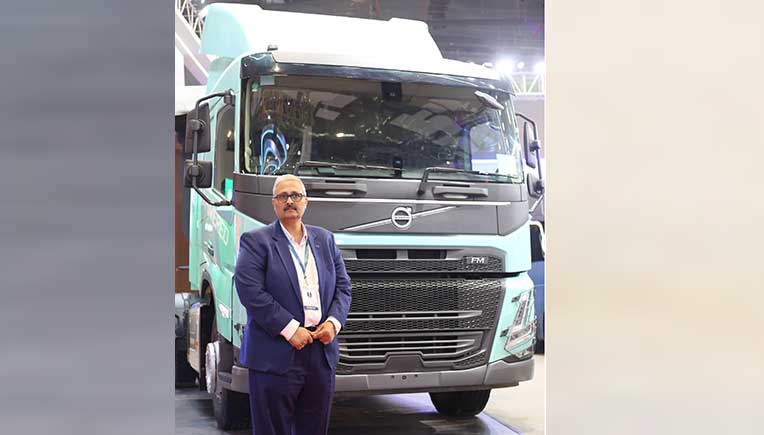 Volvo Trucks showcases FM 4X2 LNG tractor, FM 4X2 tractor with ADAS