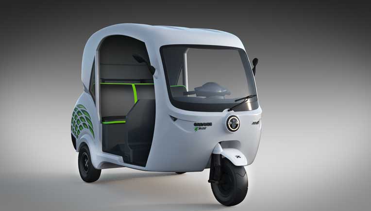 On display at the expo, is a futuristic 3W EV concept which combines a well styled light weight body with advantages of the Greaves Altigreen drive train technology. 