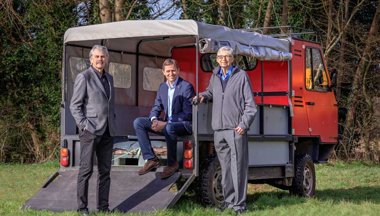 (Left to Right): OX, the world's first flat pack truck with Professor Gordon Murray, Executive Chairman, GMD, Huibert Vigeveno, Executive Vice President, Shell Global Commercial and Sir Torquil Norman