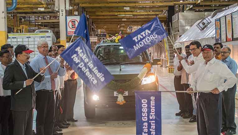 Flagging off of the Safari Storme GS800