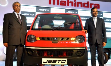 Mahindra new mini-truck Jeeto for Rs 2.32 lakh