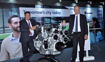 Scania displays Ethanol engine at Busworld 2015