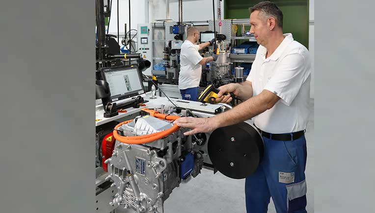 ZF CeTrax lite electric central drive begins series production