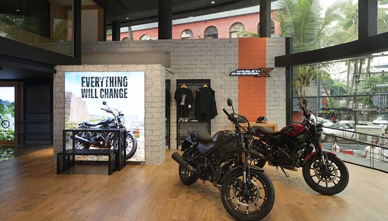 Hero Motocorp inaugurates 1st premium dealership in India