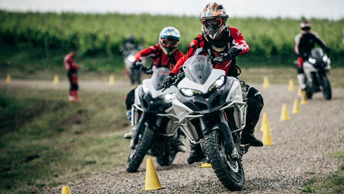The seven riders, with their characteristic globetrotter attitude, will respectively undertake the seven different legs of this round-the-world trip on a Multistrada 1200 Enduro