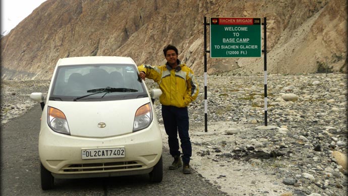 Tata Nano drives to Siachen Glacier