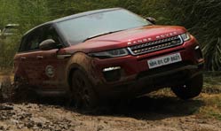 Land Rover off-road drive experience enthrals customers