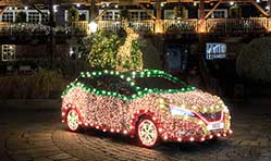 Nissan Leaf becomes sparkling Nissan Christmas Tree