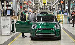 Prince of Wales celebrates 20 years of MINI production at Plant Oxford