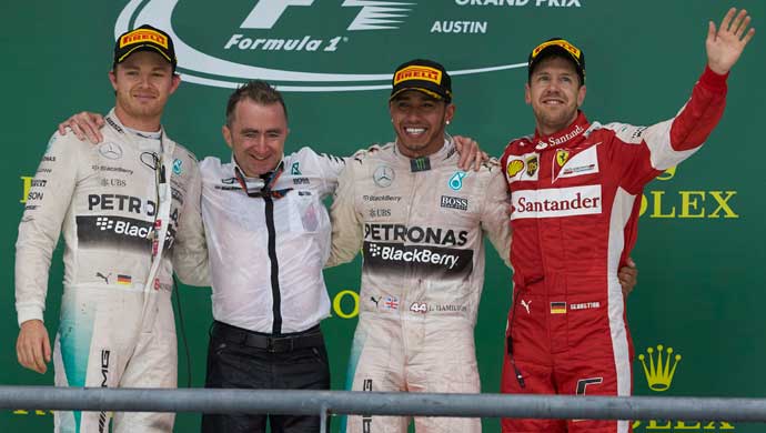 (L-R) Nico Rosberg, Paddy Lowe, Lewis Hamilton and Sebastian Vettel