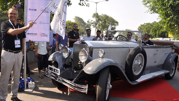 Eberhard Kern, Managing Director and CEO, Mercedes-Benz India flagging off the parade