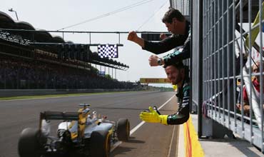 Hungary F1 win pushes Lewis to head driver standing